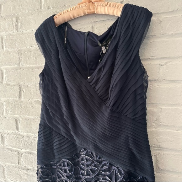 NEW Tadashi Shoji Paillette Embroidered Sequin Lace V Neck Prom Dress Gown Navy - Picture 4 of 12